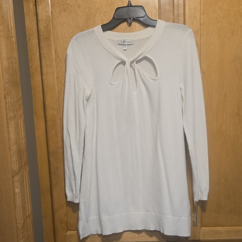 Neiman Marcus White Crew Neck Sweater